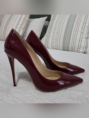 Up2Step Burgundy Patent Leather Pumps